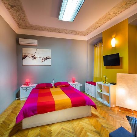 Apartment Korzo Filodrammatica Rijeka Ruang foto