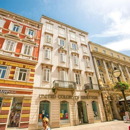 Apartment Korzo Filodrammatica Rijeka Bagian luar foto
