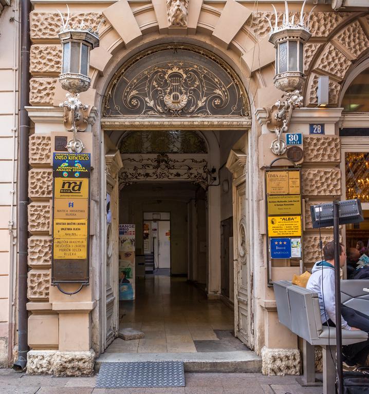 Apartment Korzo Filodrammatica Rijeka Bagian luar foto
