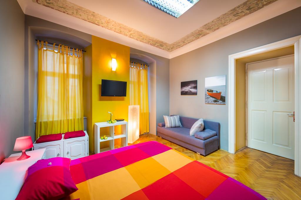 Apartment Korzo Filodrammatica Rijeka Bagian luar foto