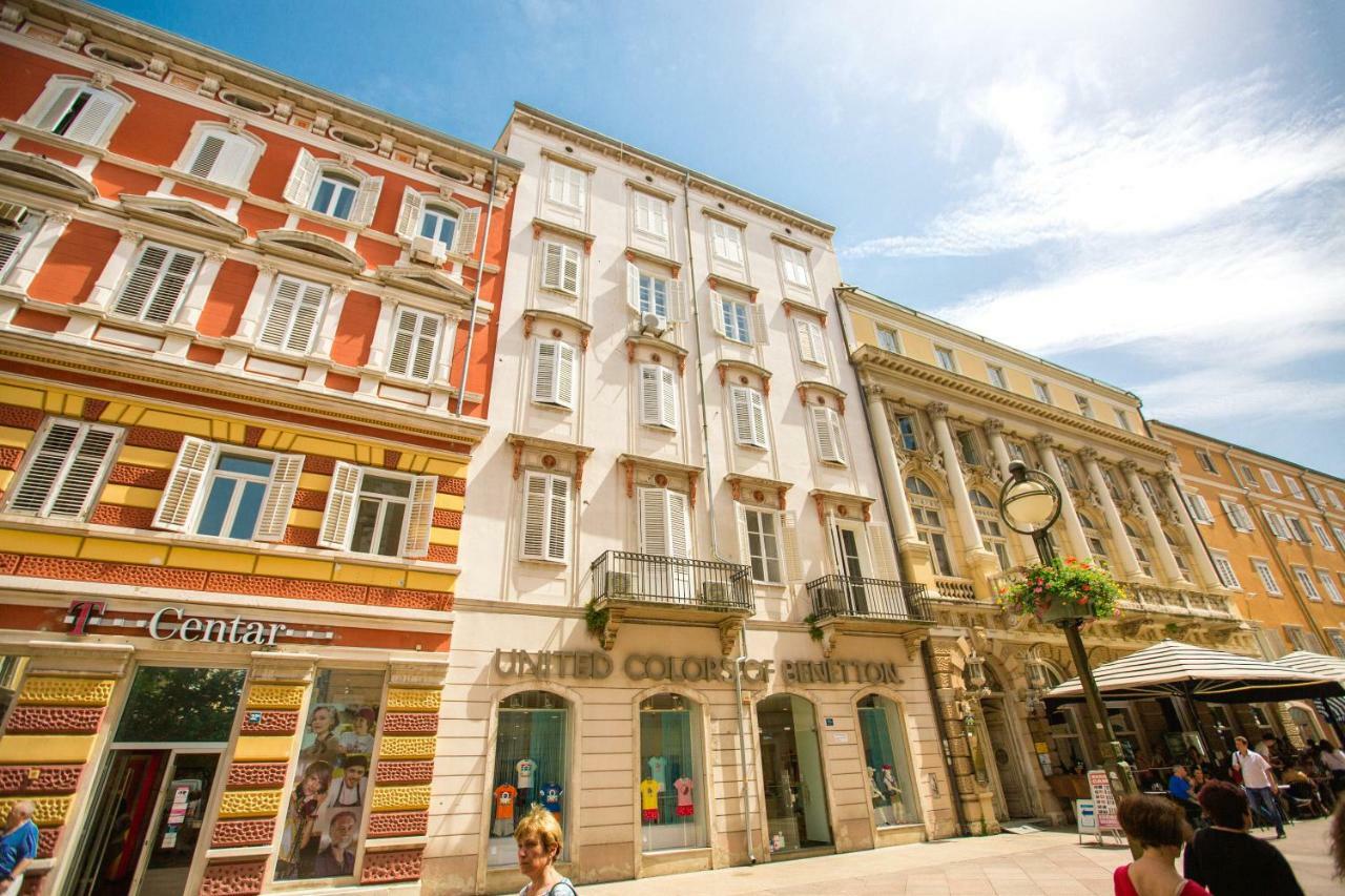 Apartment Korzo Filodrammatica Rijeka Bagian luar foto